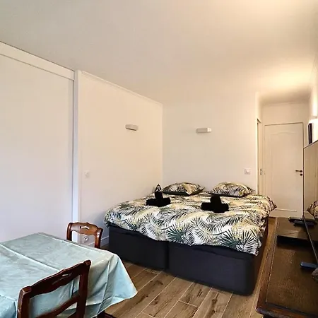 2 Pieces Avec Balcon - Parking - Proche Versailles *